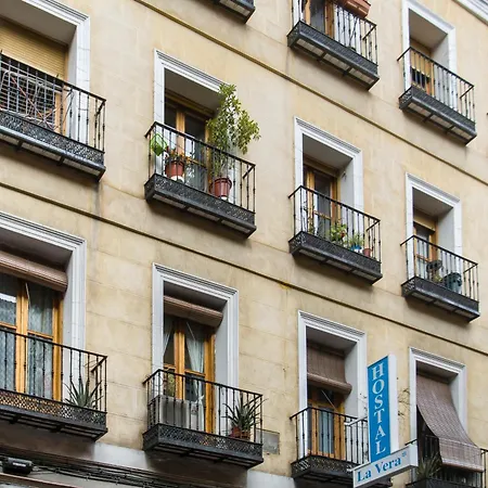 Hostal La Vera-3